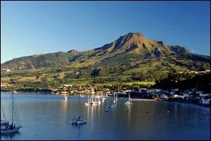 La Martinique a t dcouverte par Christophe Colomb en 1502. Quel en est le point culminant ?