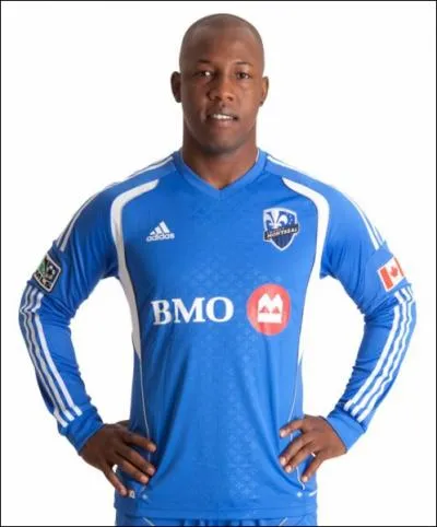 A quelle quipe de foot appartient ce maillot ?