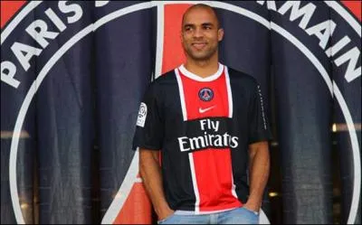 Alex signe au PSG, mais il quitte quel club ?