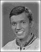 Il dbute comme soliste avec ' les Petits Chanteurs  la croix de bois ' mais se rvlera avec ' Allo... . Maillot 38-37 ' ... .