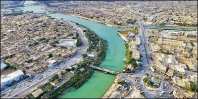 Quel est le nom de la ville des "1001 nuits" ?