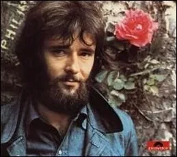 Ce barbu nous a interprt un hymne pour un 'Parachutiste' ... .