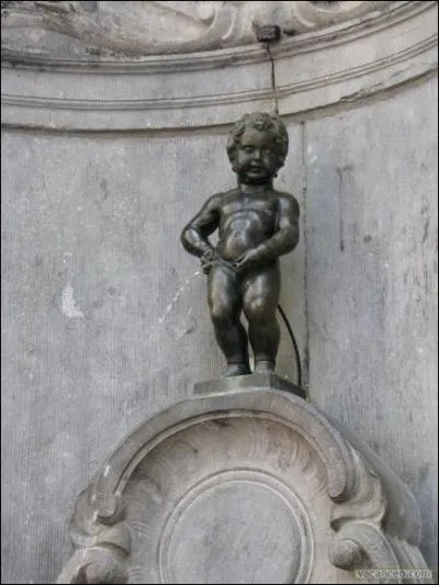 Vous pouvez boire en bas de cette statue ...