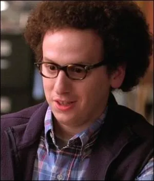 Que veut ce personnage de Rachel pour acheter son silence ?