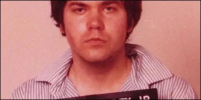 De quelle nationalité était l'homme qui a tiré sur le président Ronald Reagan le 30 mars 1981 ?