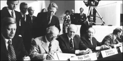 En quelle année ont été signés les Accords d'Helsinki ?