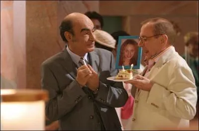 Philippe Khorsand (dcd en janvier 2008) a marqu l'histoire de la publicit en jouant 'M. le directeur' dans la campagne MAAF qui parodie la srie tlvise ... .