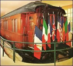 L'armistice de la 1re guerre mondiale eut lieu le 11 novembre 1918. Savez-vous o fut sign ce trait entre l'Allemagne et la France ?