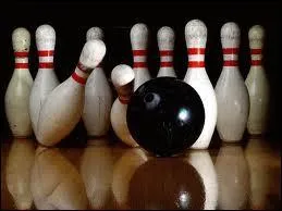 Quel est le score maximal au bowling (si on ne fait que des strikes) ?