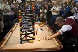Quelle discipline du billard consiste  raliser des tours et amuser le public ?