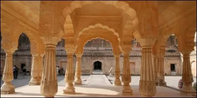 Que trouve-t-on dans un gynécée ?