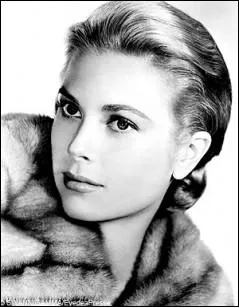 Elle obtint son premier rle important dans 'le train sifflera trois fois' :