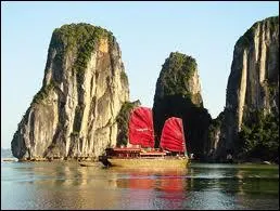 Vocabulaire : comment s'appelle le type de navigation maritime qui consiste  longer les ctes et  trouver un mouillage pour passer la nuit ?