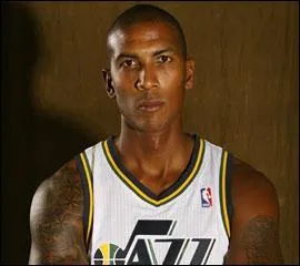 Qui est cet arrire, ancien joueur des Phoenix Suns ?