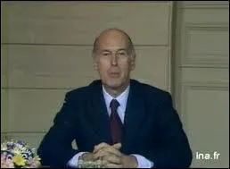 Comment Valry Giscard d'Estaing annonce-t-il sa candidature  sa propre succession en 1981 ?