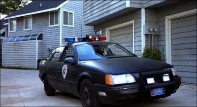 'Je ne veux plus entendre parler de grve. Nous ne sommes pas des plombiers. Nous sommes des agents de police. Et les policiers ne font pas la grve. '