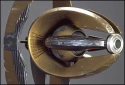 Qui utilise le drode assassin ASN-21 pour tenter d'liminer la snatrice Amidala ?