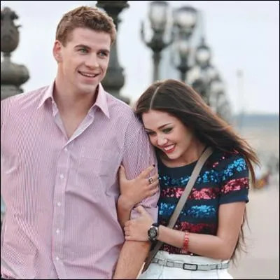 Quel est le nom de son petit ami actuel ?