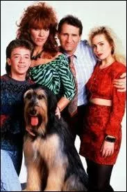 Dans quelle srie peut-on voir la famille Bundy dans toute sa splendeur ? (1987)