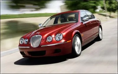 Quel est le constructeur anglais qui a cr cette automobile portant le nom S-Type ?