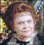 Comment s'appelle la mre de Michaela ?