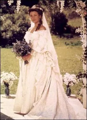 Avec qui Michaela se marie-t-elle ?