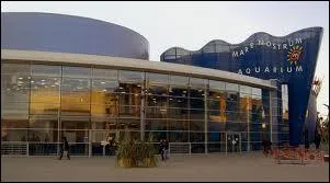 Quel est ce nouvel aquarium, situ au coeur du nouveau centre ludique de la ville ?