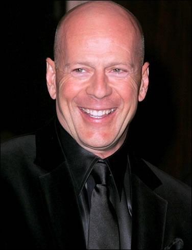 Bruce Willis a demand Brooke Burns en mariage. Comment s'y est-il pris ?