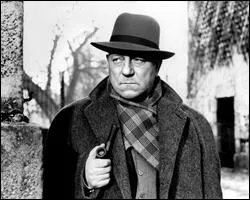 Prs de la gare du Nord, un inconnu a t bless par des tueurs en automobile. Quand la police survient, la victime a disparu.