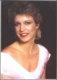 Jolle a disparu prmaturment de la scne en 82. Elle faisait partie du groupe ...