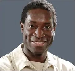 Eric Blanc, vous permettra de trouver le titre de ce sketche.