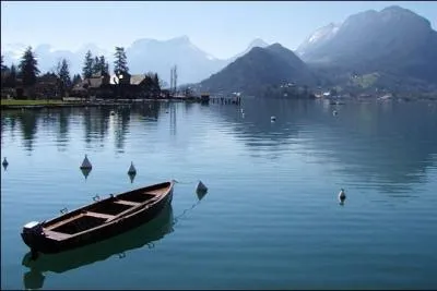 Quel loisir n'est pas trs pratiqu  Annecy ?