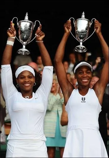 Combien de Grand Chelem a-t-elle remports en double, avec sa soeur ? (Septembre 2012)