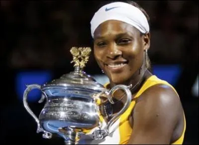 En 2010, elle bat Justine Hnin qui faisait son come-back en finale de l'Open d'Australie . Mais sur quel score ?