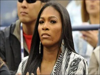 Qui lui prit la place de numro 1 mondiale fin 2010 ?