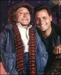 Comment surnomme-t-on Simon McKay, un brillant inventeur de petite taille ? (1986)