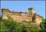 Prs de St-Cr, ce chteau domine la valle de la Dordogne. Construit  partir du XIIe sicle, il se transforma peu  peu en un chteau imprenable. Quel est-il ?