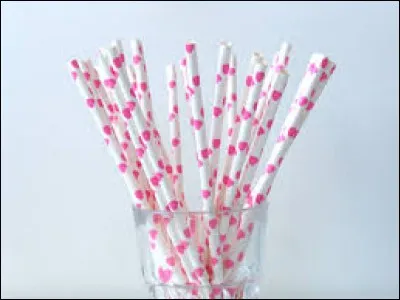 ''Mets une paille à ta place.''