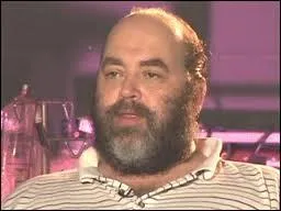 Quel maquilleur a concu les effets des films  Hellraiser ,  Candyman ,  Cabal  et  Dog Soldier  ?