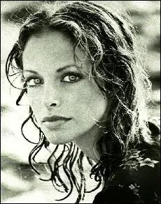 Quelle est la nationalité de l'actrice Sydne Rome ?