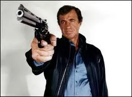 Quel est ce film de Georges Lautner dont on connait la clbre partition musicale d'Ennio Morriconne ?