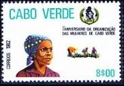 En 1982, depuis combien d'annes existait l'organisation des femmes au Cap Vert, comme on peut le voir sur ce timbre du Cap Vert ?