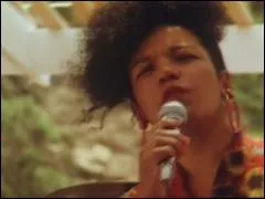 En 1989, quelle danse a connu un succès mondial grâce au groupe Kaoma ?