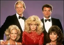 Quel feuilleton raconte la vie de quatre couples dont un est li  la famille Ewing de 'Dallas' ? (1979)