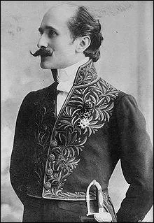 Ecrivain, crtaeur de Cyrano de Bergerac, n  Marseille le 1 er avril 1868.