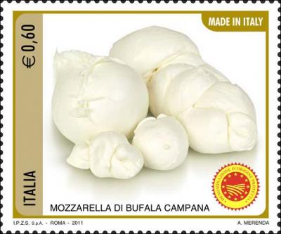Quel fromage italien est le plus consomm du pays (visible sur ce timbre d'Italie) ?