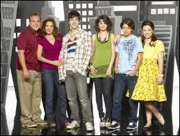 O habite la famille Russo, les fameux sorciers de Waverly Place ?