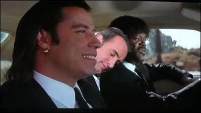 Jean n'a pas hsit tellement fatigu, il a trouv le moyen de se reposer en pleine action dans le film...