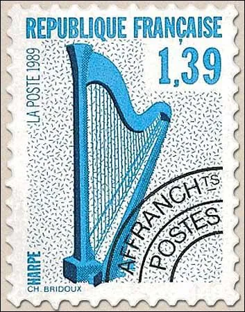 Quel est cet instrument  cordes pinces (visible sur ce timbre de France) ?