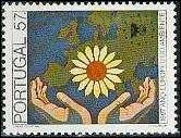 En quelle année a eu lieu l'année européenne de l'Environnement (comme le montre ce timbre du Portugal) ?